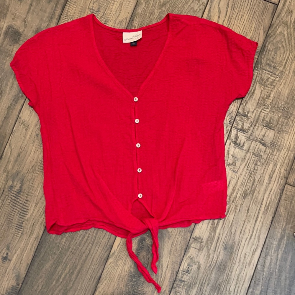 Universal Thread Red Top